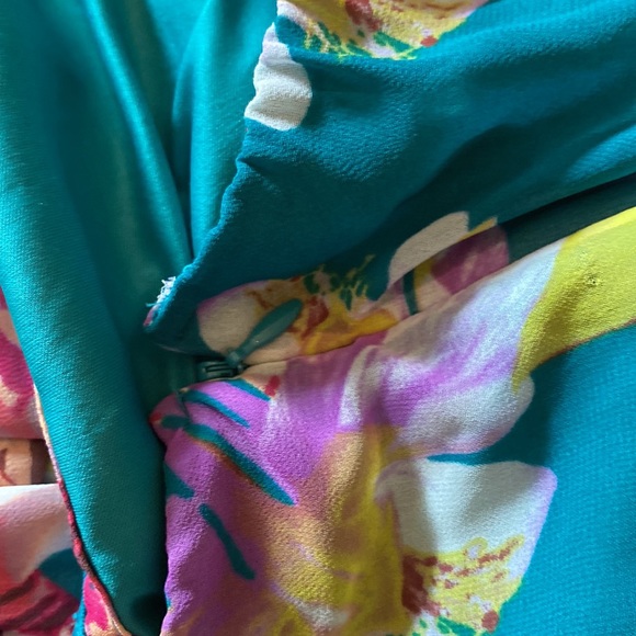 ⭐️2/$10 - strapless dress - Picture 4 of 4